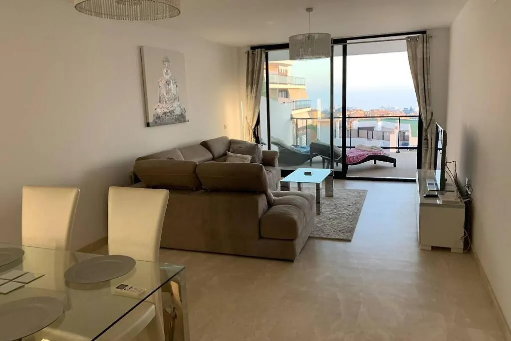 Hollywood Hills Apartment Mijas Costa location